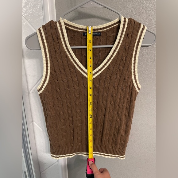 Brandy Melville Knit Vest - Brown, Cream (One size) - Picture 3 of 6